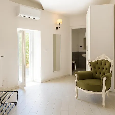 Re Bafe Guest house Syracuse